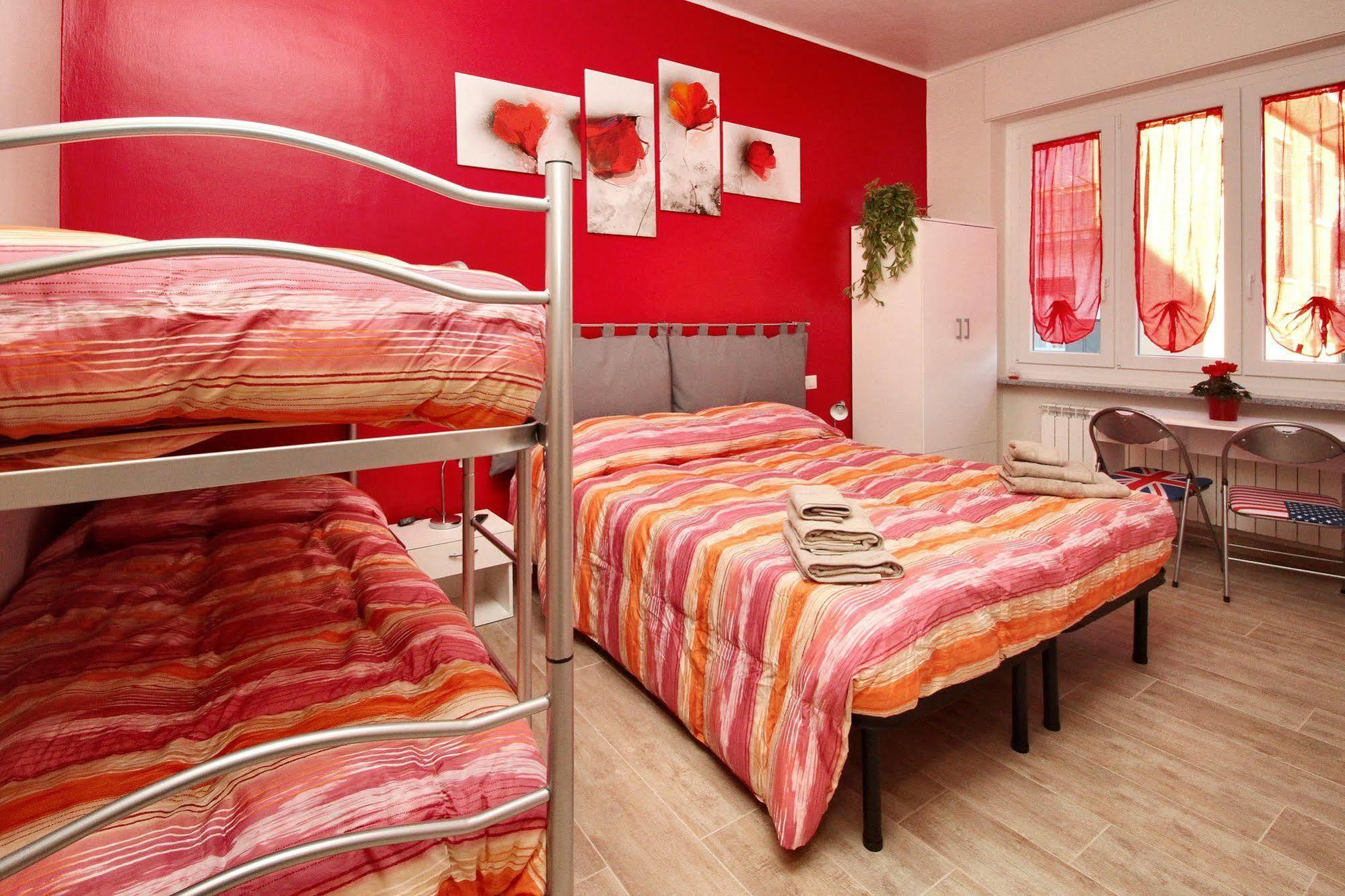 B&B Il Rosso E Il Blu Cuneo Exterior foto