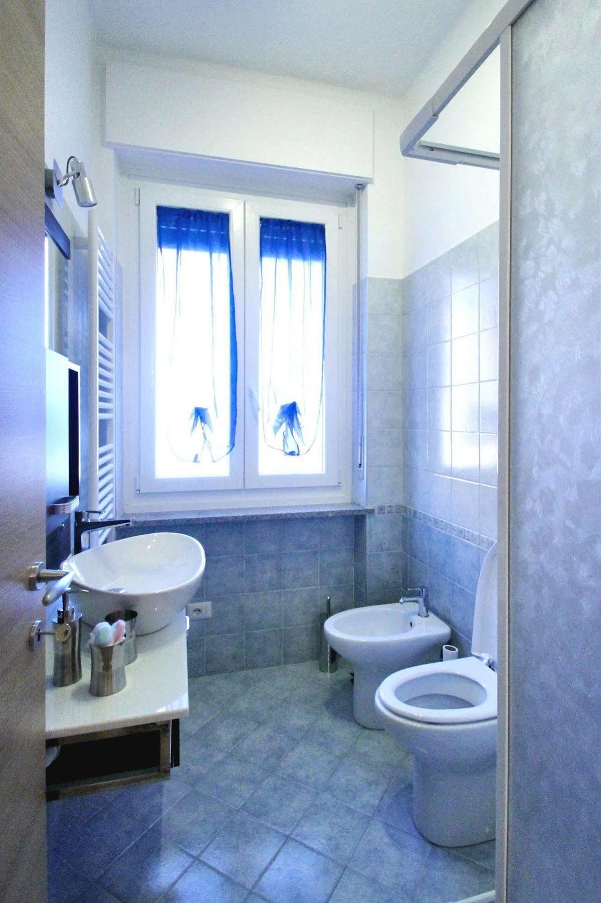 B&B Il Rosso E Il Blu Cuneo Exterior foto
